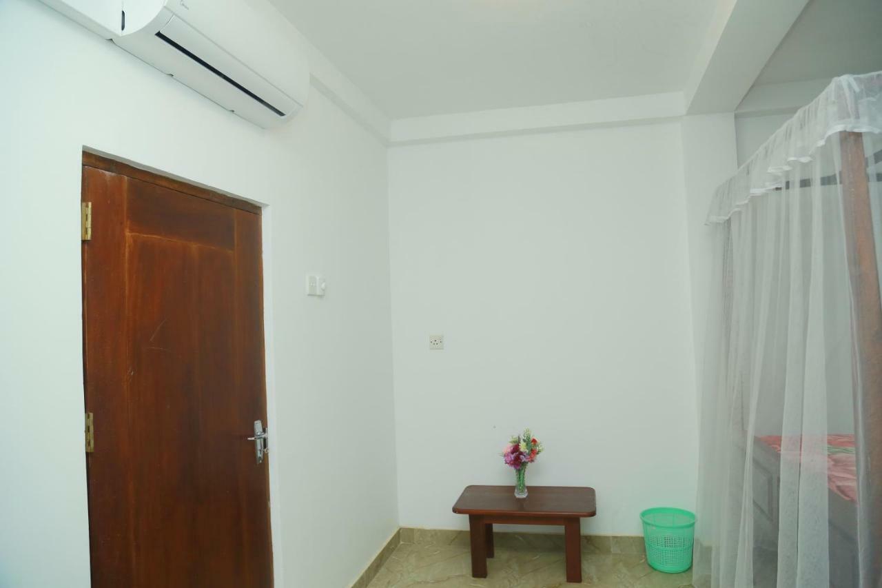 Coconut Hill Homestay Mirissa Exterior foto